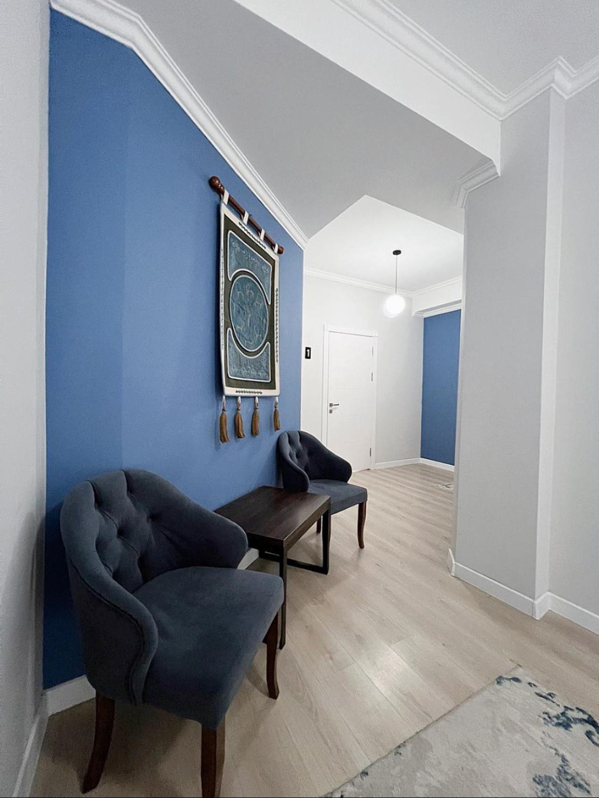 Compass Hostel ビシュケク エクステリア 写真