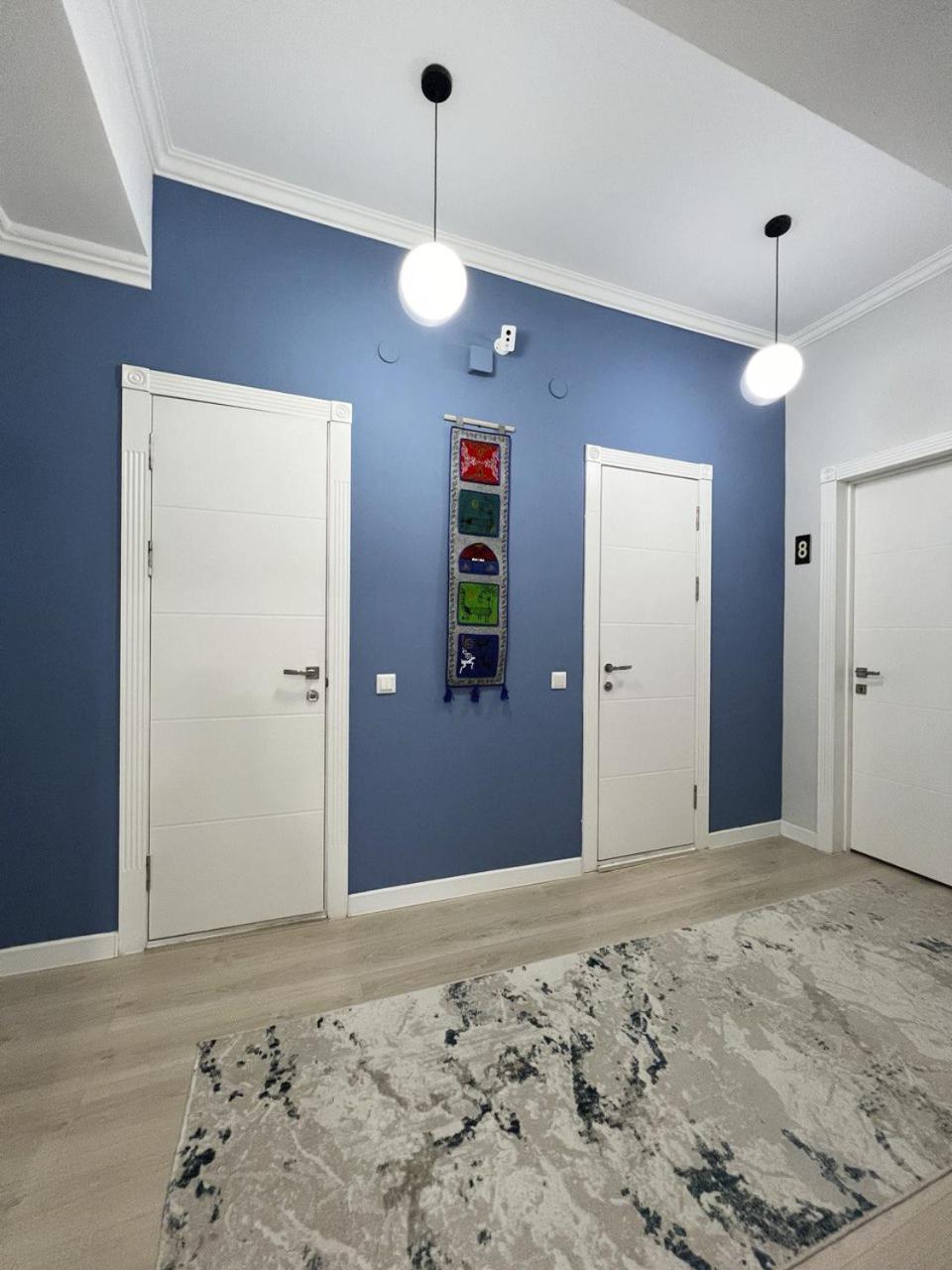 Compass Hostel ビシュケク エクステリア 写真